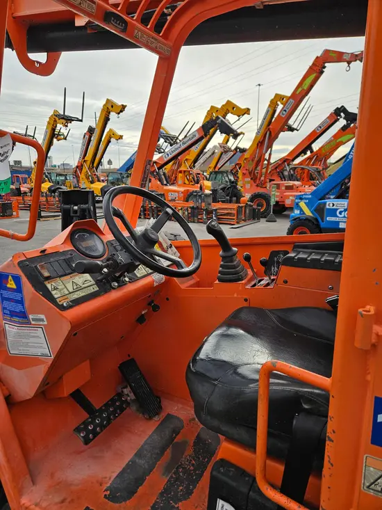 2017 SKYTRAK 10054 Forklift