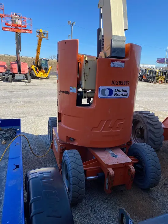 2015 JLG E300AJP Articulating Boom Lift