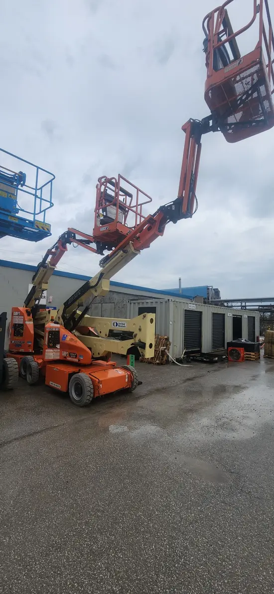2017 JLG E400AJPN Articulating Boom Lift