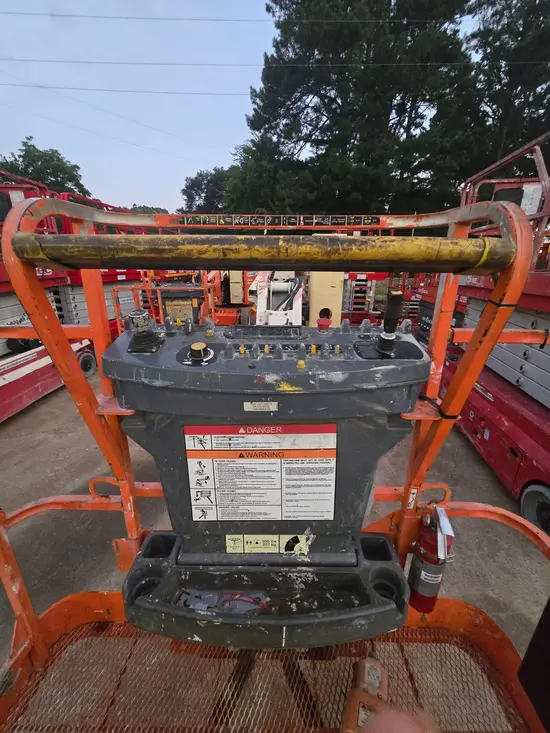 2017 JLG E450AJ Articulating Boom Lift