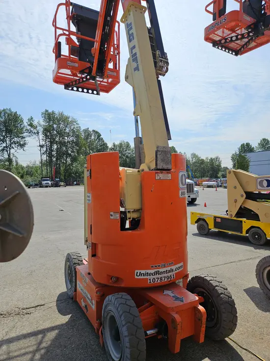 2018 JLG E300AJP Articulating Boom Lift