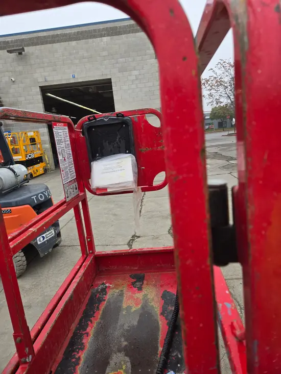2017 MEC 1330SE Scissor Lift