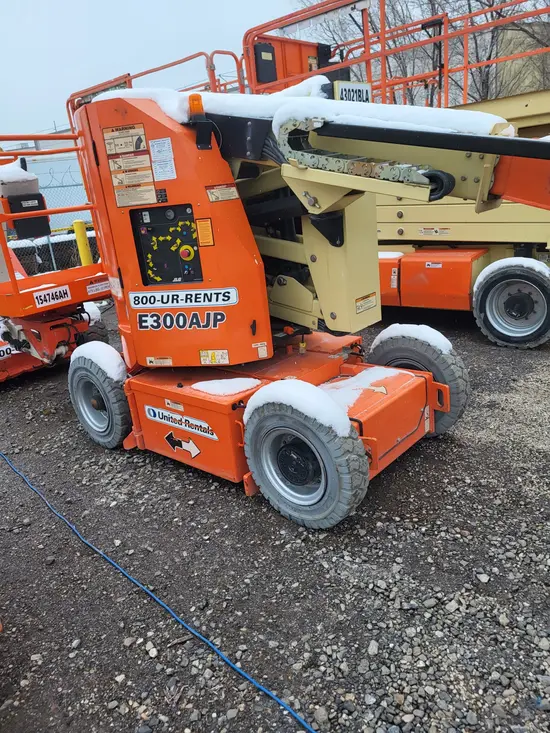 2017 JLG E300AJP Articulating Boom Lift