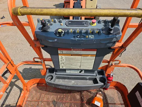 2017 JLG E450AJ Articulating Boom Lift