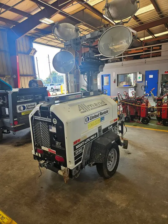 2017 Allmand NIGHT-LITE PRO Portable Light Tower