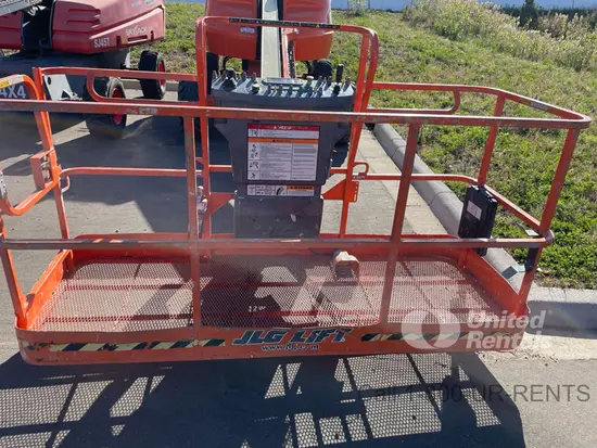2014 JLG 400S Boom Lift