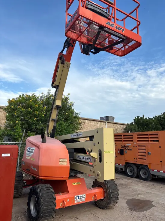 2017 JLG 450AJ Articulating Boom Lift
