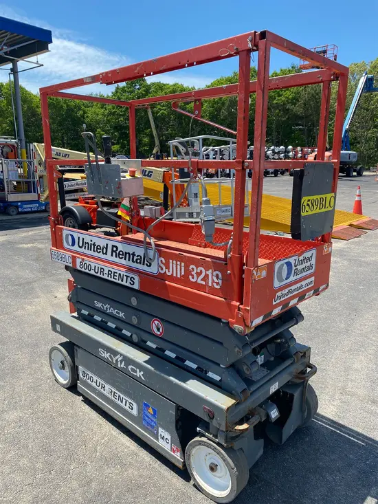 2018 Skyjack SJIII3219 Scissor Lift