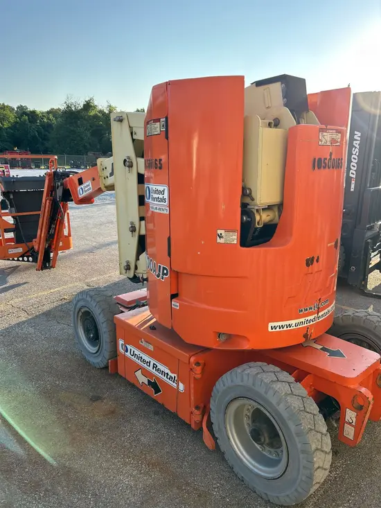 2016 JLG E300AJP Articulating Boom Lift