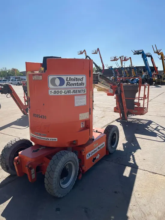 2015 JLG E300AJP Articulating Boom Lift