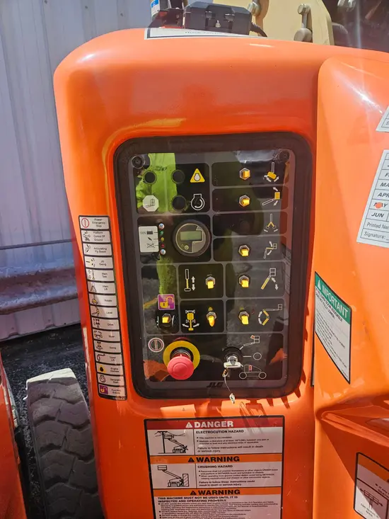 2017 JLG E450AJ Articulating Boom Lift