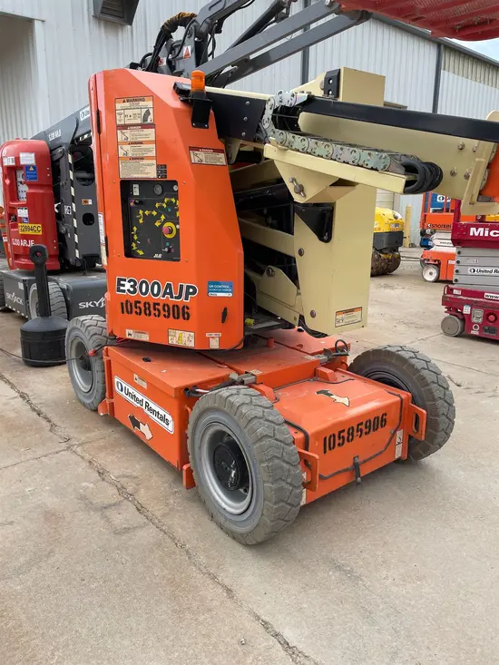 2017 JLG E300AJP Articulating Boom Lift
