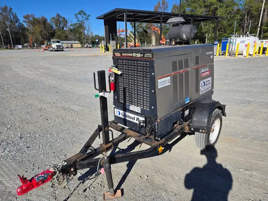 2019 Lincoln Electric VANTAGE 549 Welder