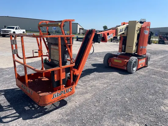 2018 JLG E300AJP Articulating Boom Lift