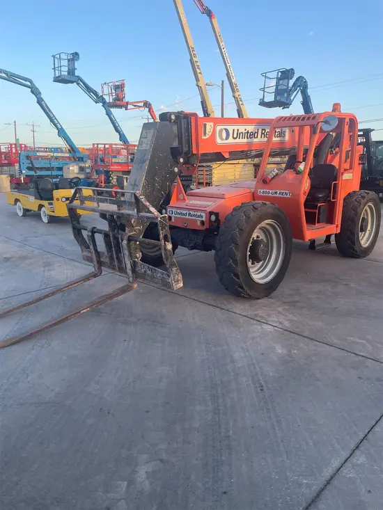 2016 SKYTRAK 8042 Forklift