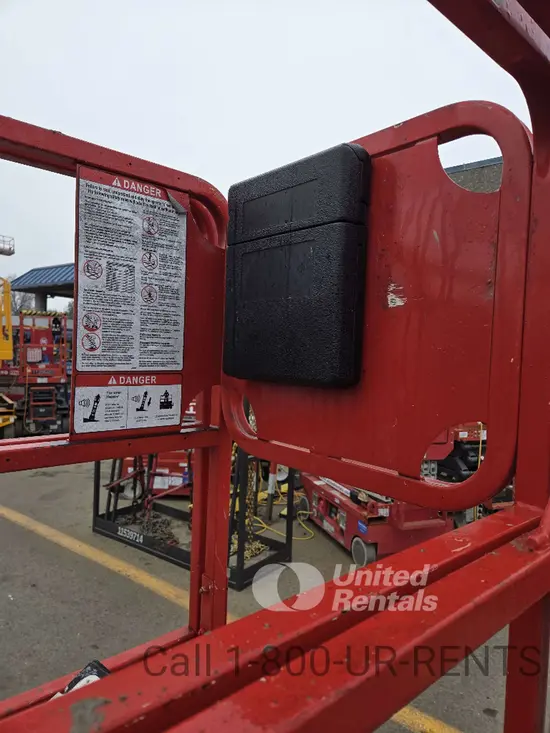 2017 MEC 1330SE Scissor Lift