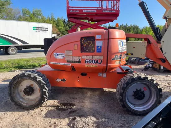 2017 JLG 600AJ Articulating Boom Lift
