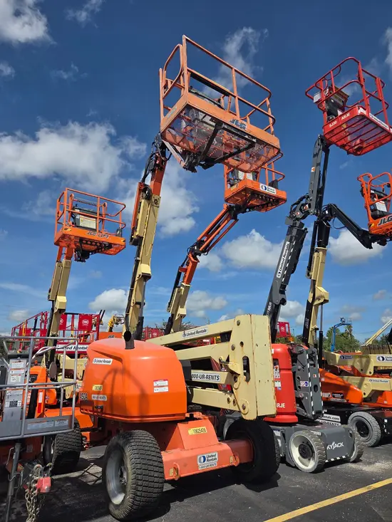 2017 JLG 450AJ Articulating Boom Lift