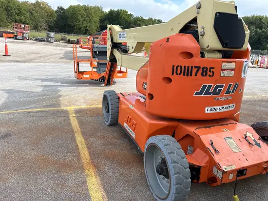 2013 JLG E450AJ Articulating Boom Lift