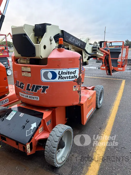 2015 JLG E400AJPN Articulating Boom Lift
