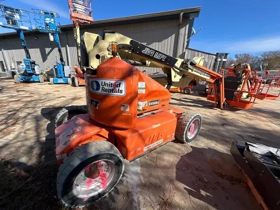 2013 JLG E450AJ Articulating Boom Lift