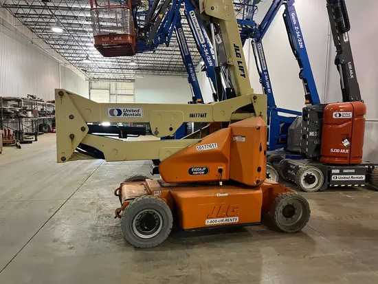 2013 JLG E400AJPN Articulating Boom Lift