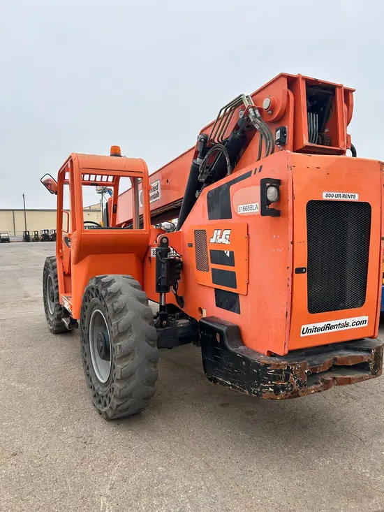 2016 SKYTRAK 8042 Forklift