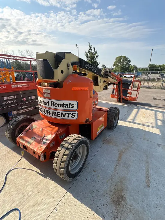 2017 JLG E450AJ Articulating Boom Lift