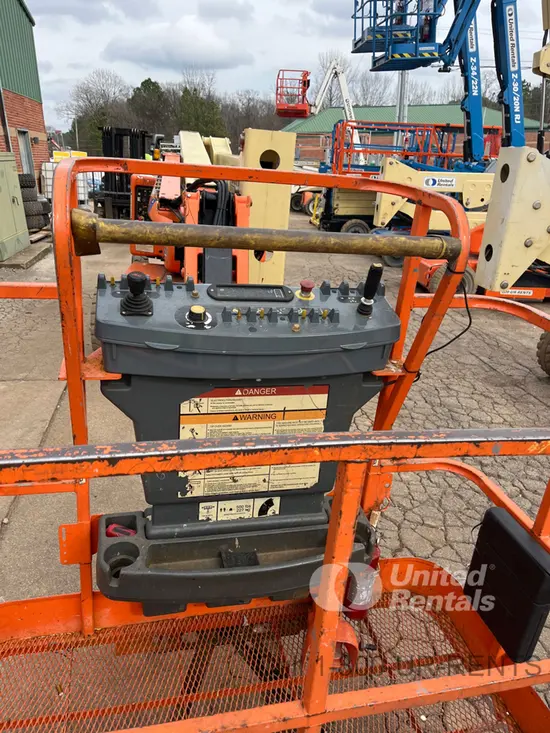 2017 JLG E450AJ Articulating Boom Lift