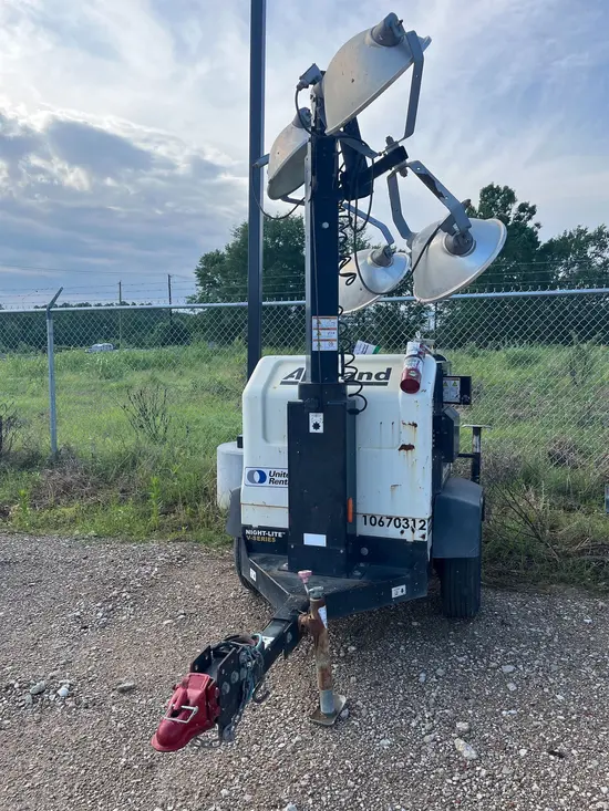 2017 Allmand NIGHT-LITE PRO Portable Light Tower