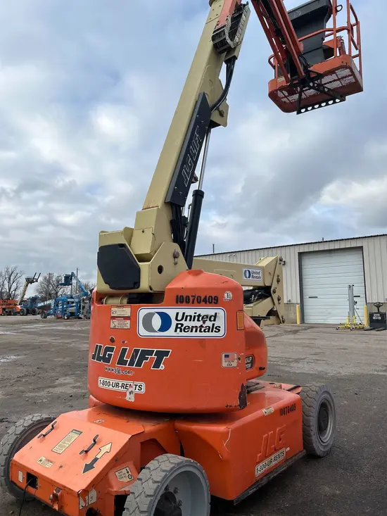 2012 JLG E400AJPN Articulating Boom Lift