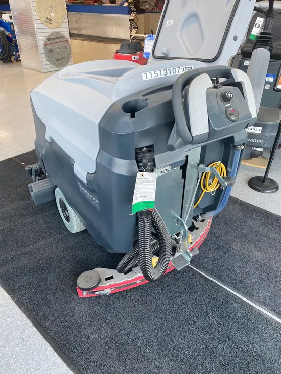 2022 Clarke SC901 X32C Scrubber