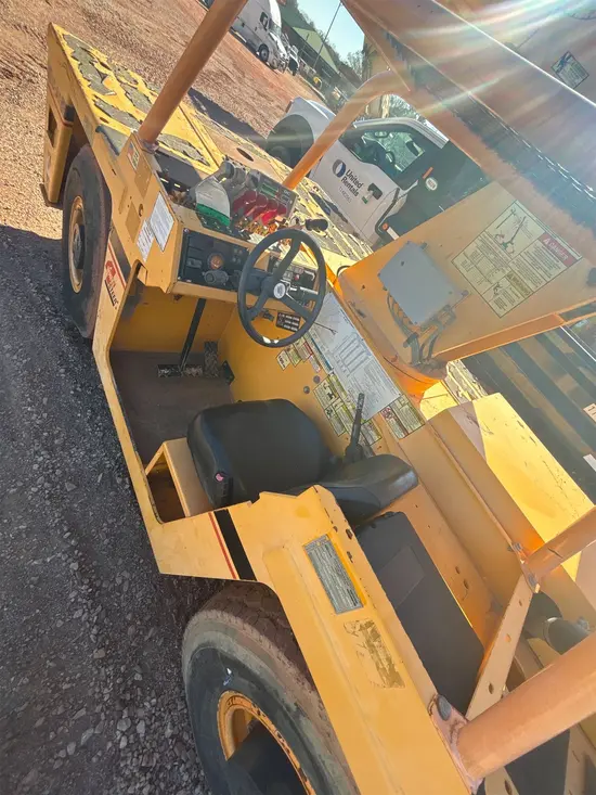 2015 Broderson IC-80-3J