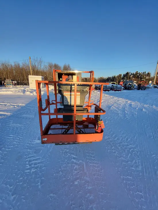 2012 JLG E300AJP Articulating Boom Lift