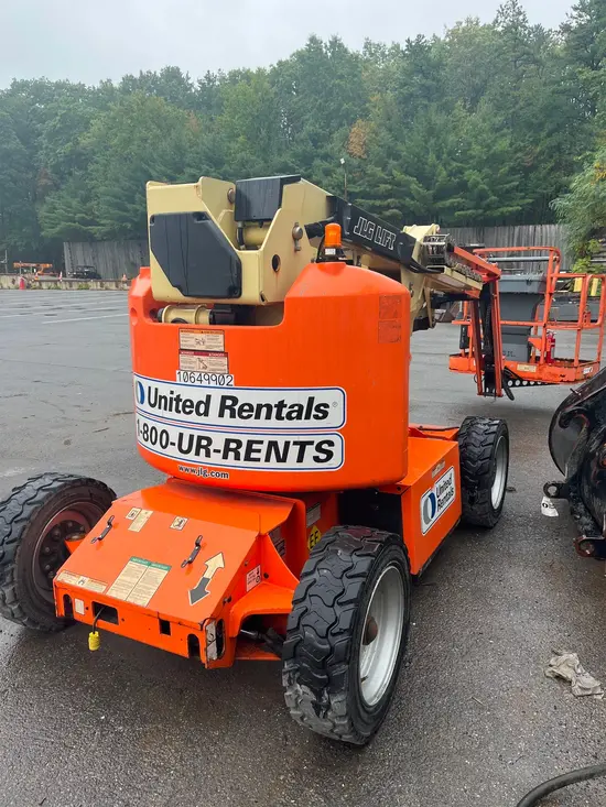 2017 JLG E450AJ Articulating Boom Lift