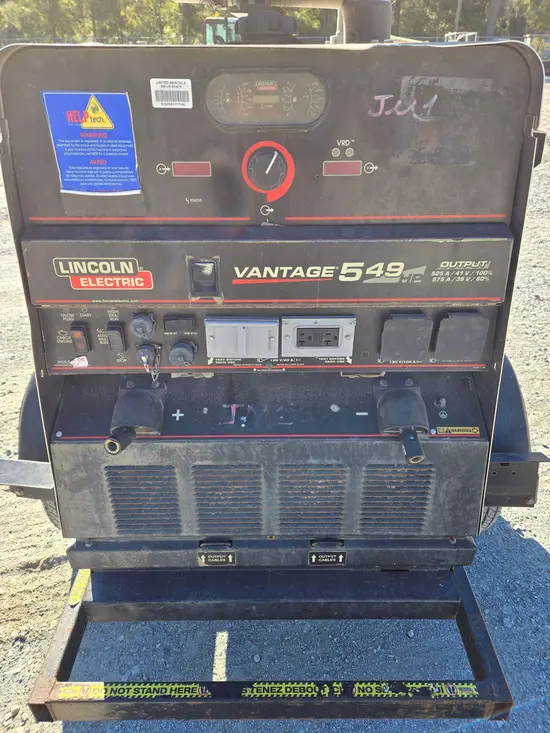 2019 Lincoln Electric VANTAGE 549 Welder