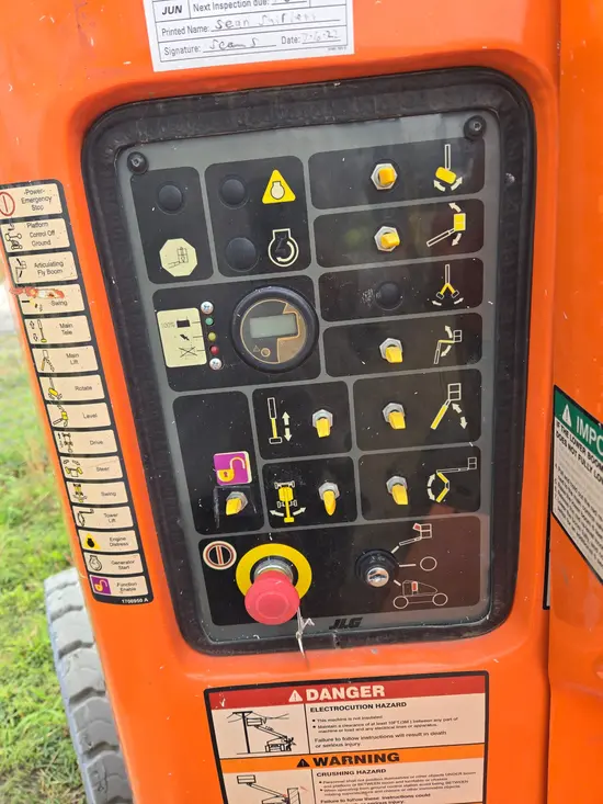 2017 JLG E450AJ Articulating Boom Lift