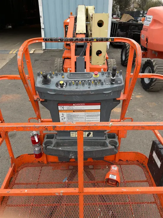 2016 JLG E450AJ Articulating Boom Lift
