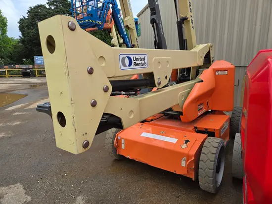 2017 JLG E450AJ Articulating Boom Lift