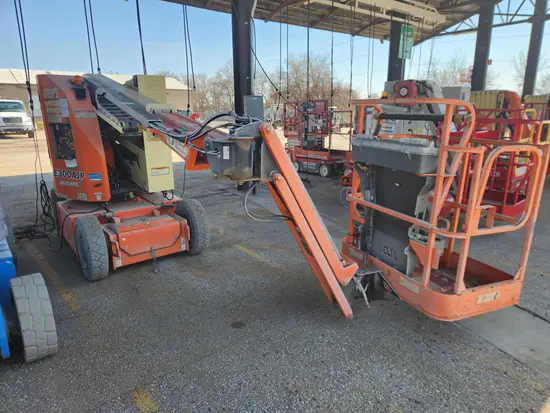 2017 JLG E300AJP Articulating Boom Lift