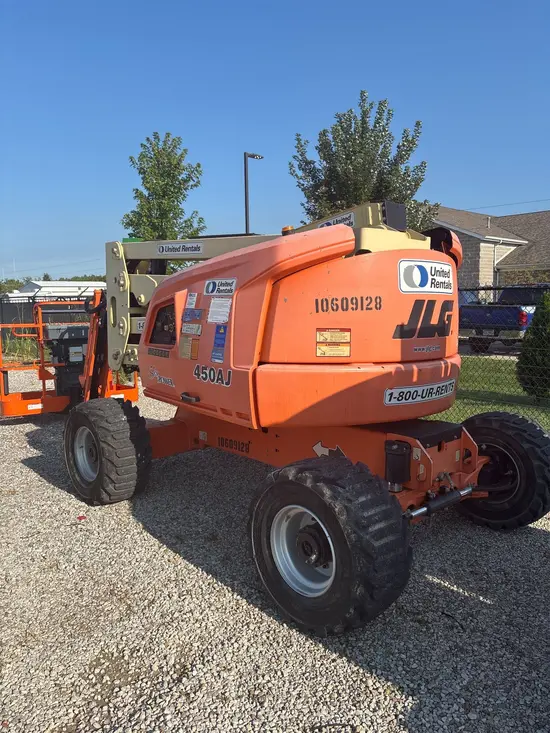2017 JLG 450AJ Articulating Boom Lift