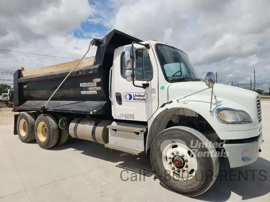 2020 Freightliner M2106 Truck