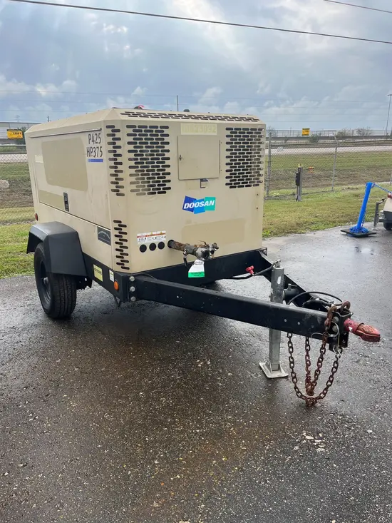 2018 Doosan P425/HP375WCUT4 Air Compressor