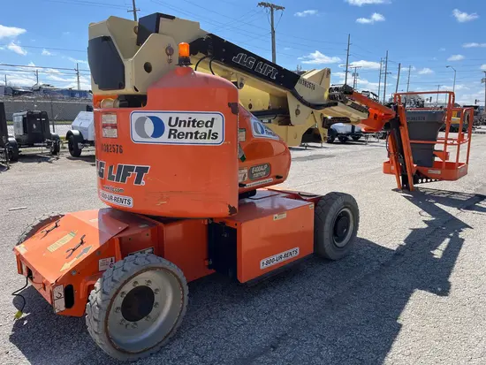 2015 JLG E400AJPN Articulating Boom Lift