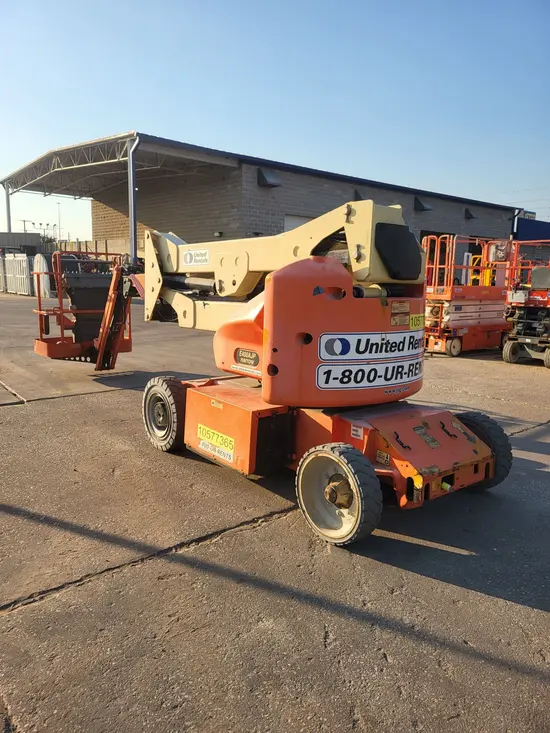 2017 JLG E400AJPN Articulating Boom Lift
