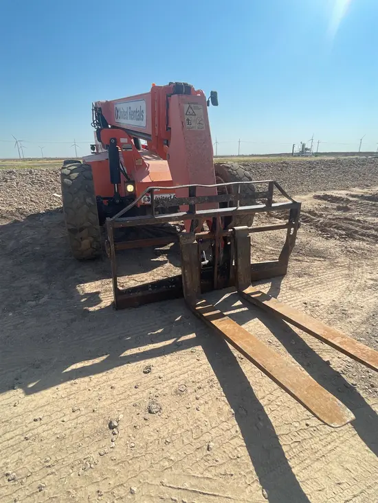 2014 SKYTRAK 6042 Forklift