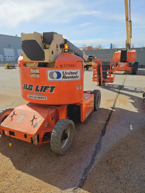 2015 JLG E400AJPN Articulating Boom Lift