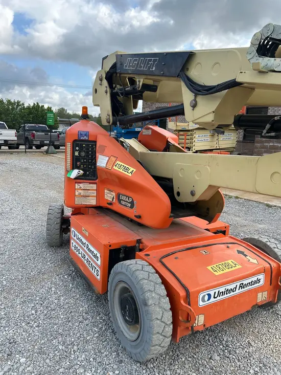 2017 JLG E400AJPN Articulating Boom Lift