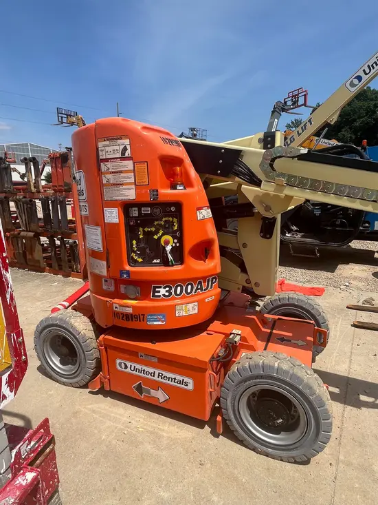 2014 JLG E300AJP Articulating Boom Lift