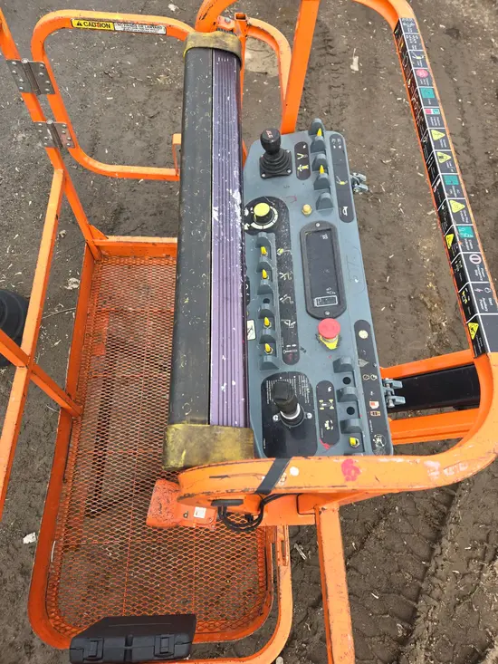 2017 JLG E450AJ Articulating Boom Lift